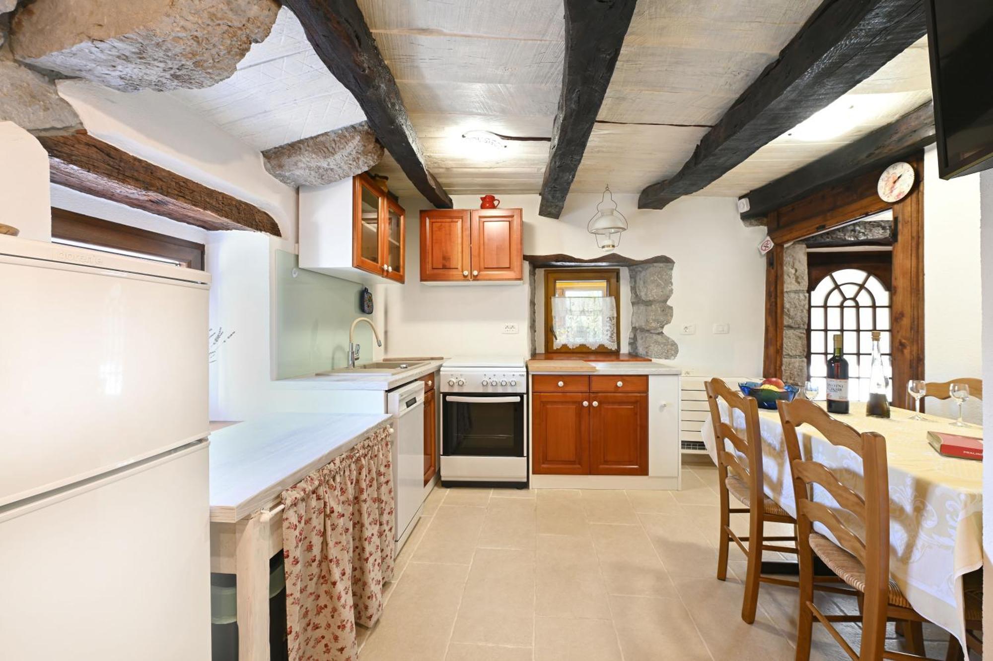Apartman Studio Baladur Roč Exteriör bild